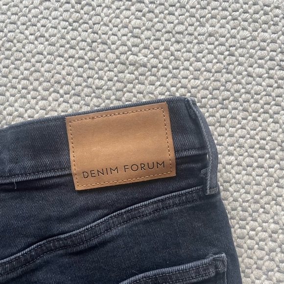 Aritzia Denim Forum Arlo shorts - Picture 4 of 4